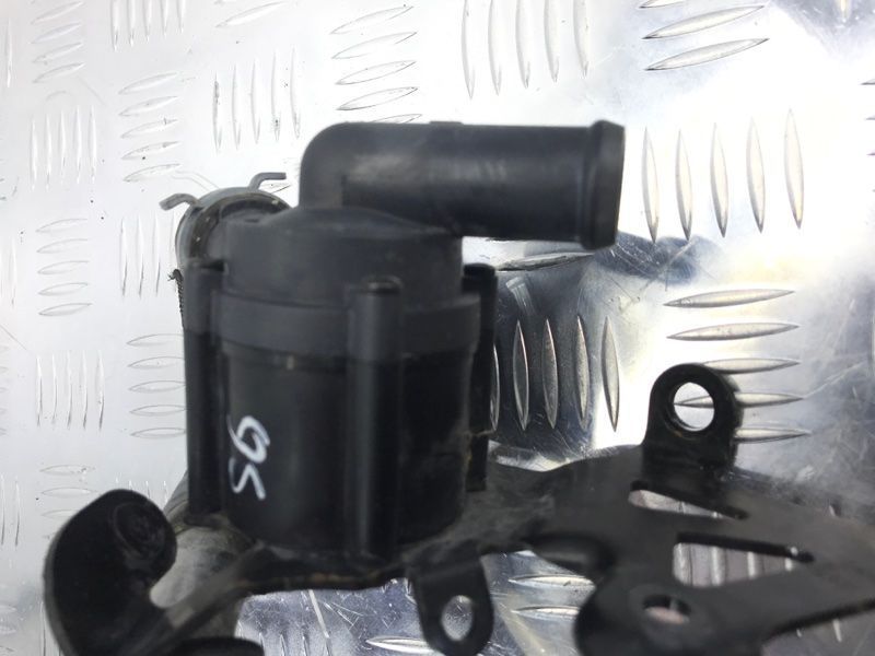Помпа водяна додаткова Audi S6