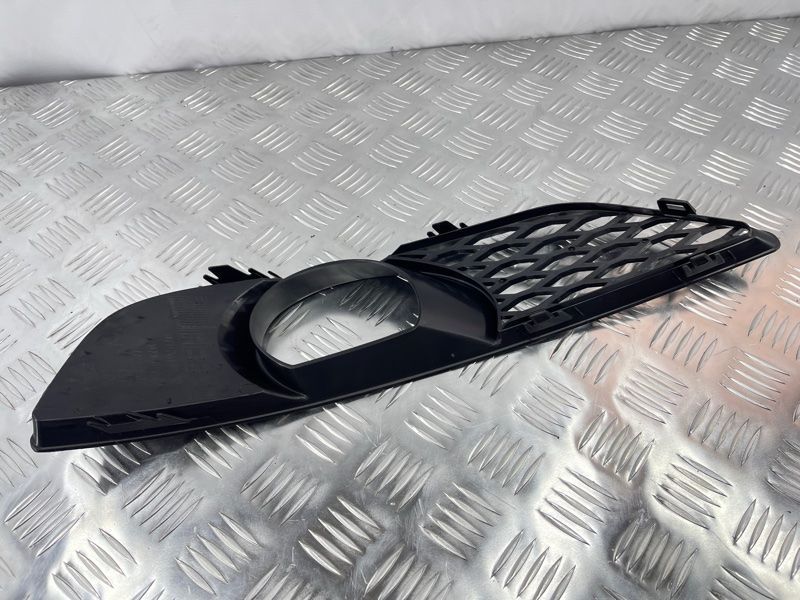 Накладка противотуманной фары s-line 4L0807676C01C Audi Q7