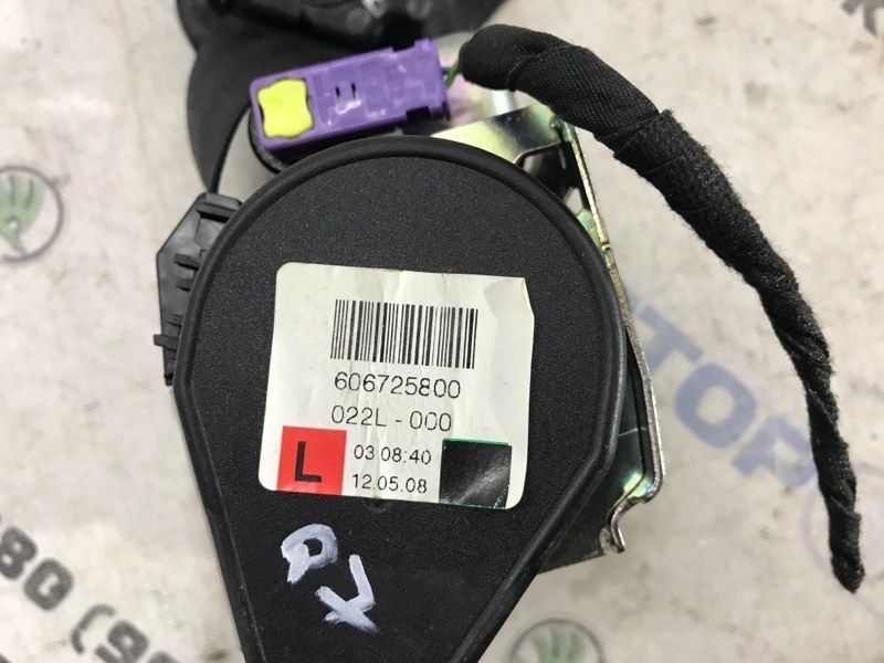 Ремінь безпеки сидіння 2-го ряду 4L0857805HV04 Audi Q7