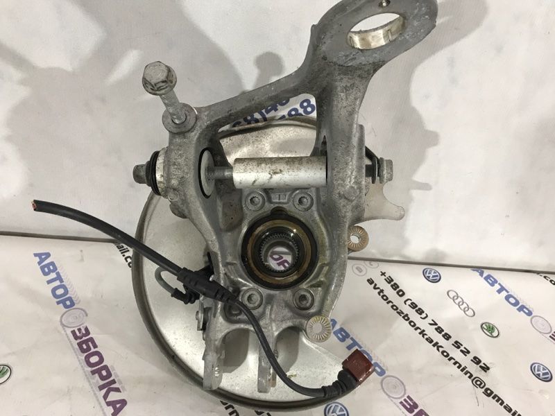 Поворотний кулак / цапфа з підшипником 8K0505432AR Audi A6