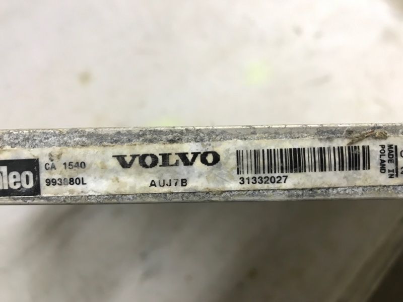 Радіатор кондиціонера 31332027 Volvo XC60