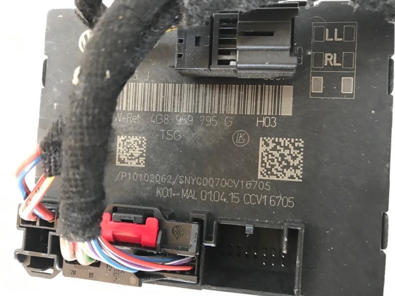 Блок керування дверей 4G8959795G Audi A6