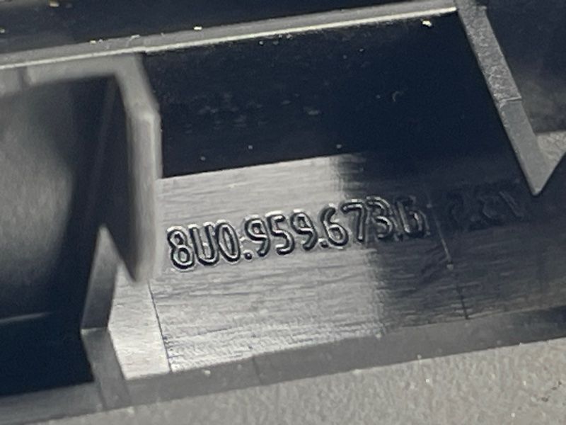 Заглушка 8U0959673G5PR Audi Q3