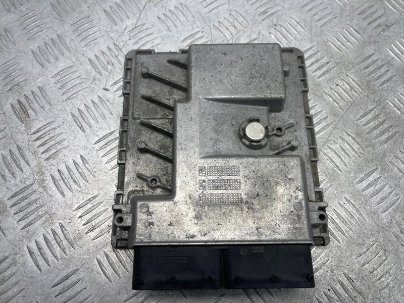 Блок керування двигуном 4H2907551A Audi A8
