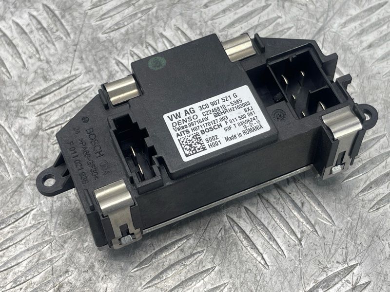 Резистор пічки 3C0907521G Audi Q7