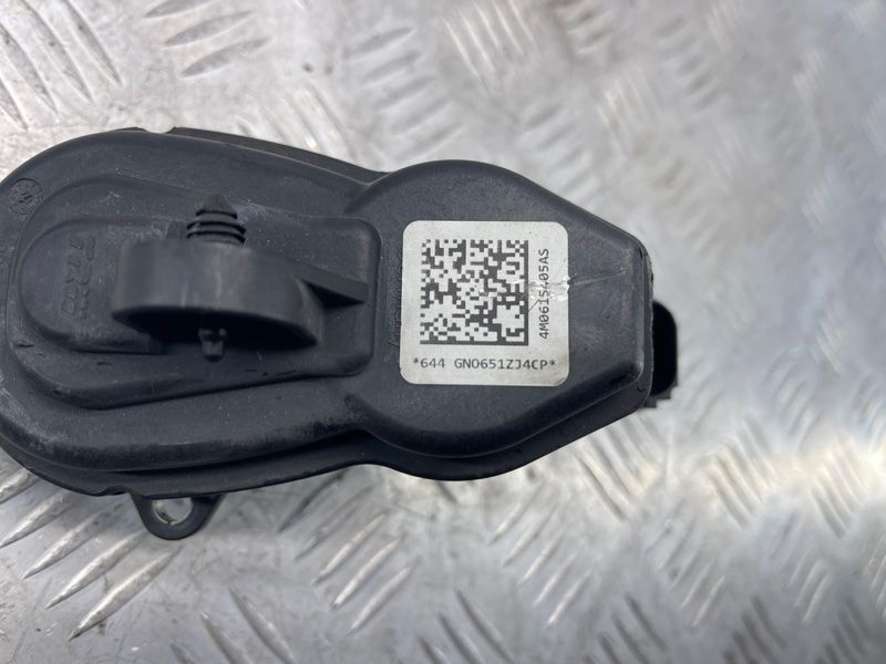 Сервомотор тормозного суппорта 4M0998281 Audi Q7