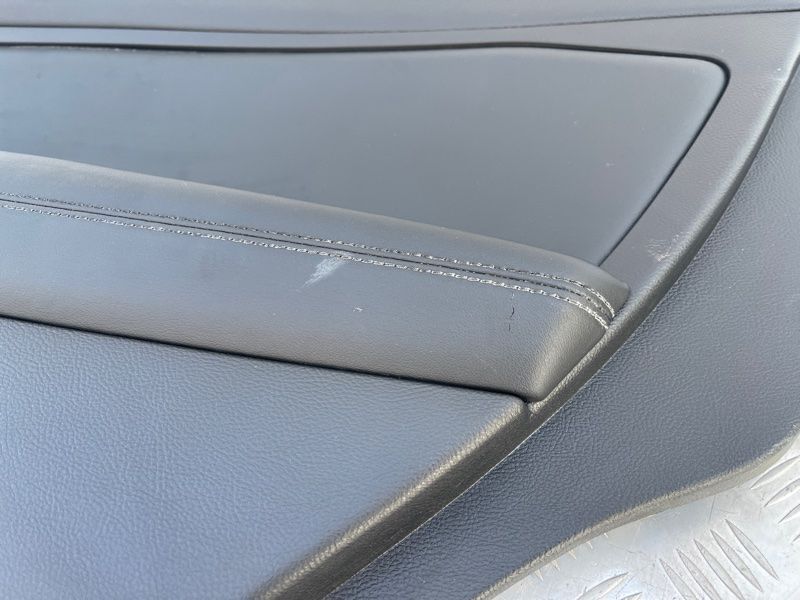 Обшивка дверей Ford Edge