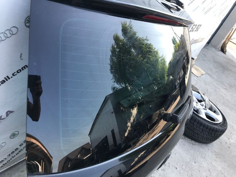 Кришка багажника 7P6827025B Volkswagen Touareg