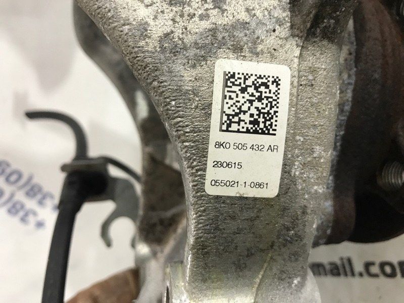 Поворотний кулак / цапфа з підшипником 8K0505432AR Audi A6