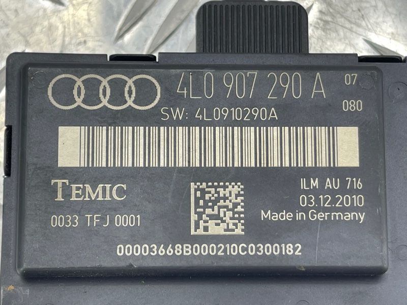 Блок керування дверей Audi Q7
