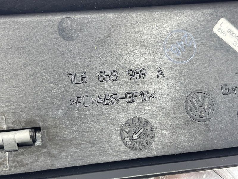 Накладка торпедо Volkswagen Touareg