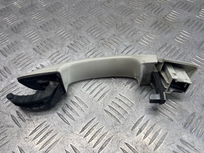 Ручка дверей зовнішня 7P6837206 Volkswagen Touareg
