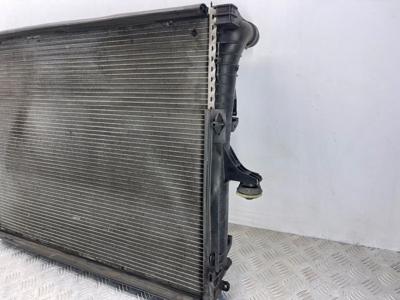 Радіатор охолодження двигуна 7L6121253B Audi Q7