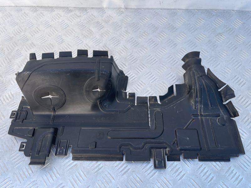Повітропровід радіатора 4M0121284DL Audi Q7