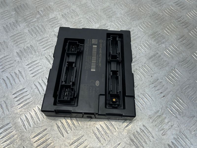 Блок комфорту 4H0907064BC Audi A6