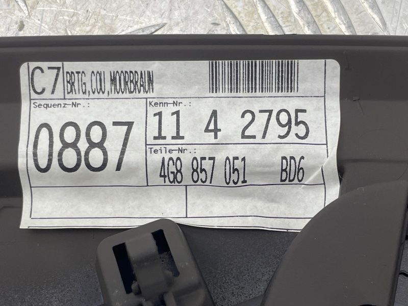 Накладка на торпедо 4G8857051 Audi A7