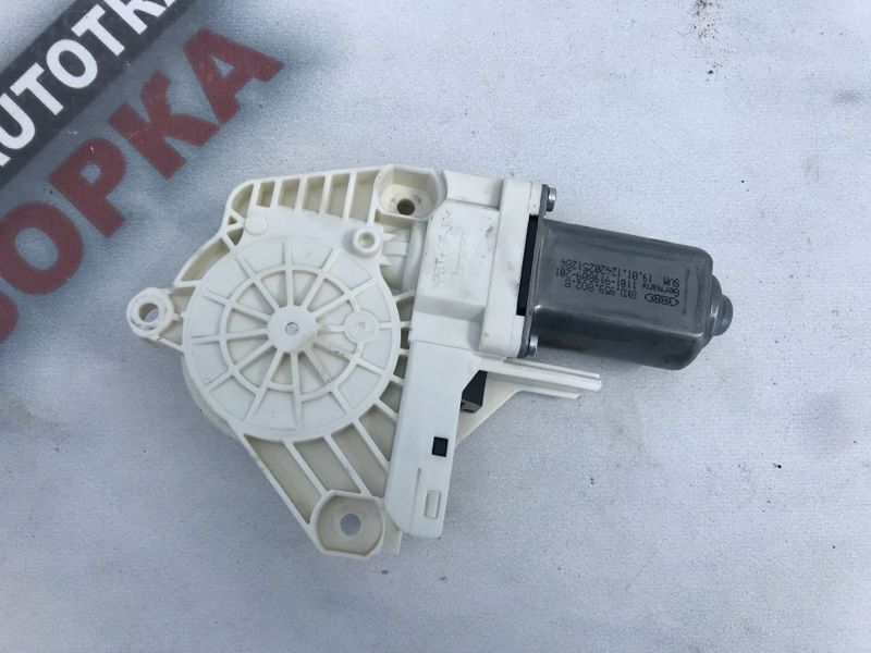 Мотор склопідйомника 8K0959802B Audi A6
