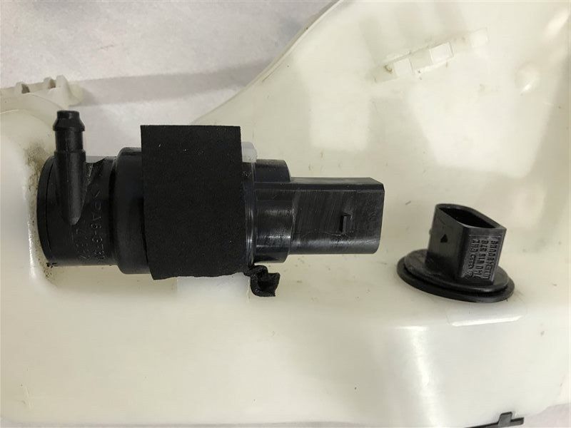 Бачок омывателя стекла 4G8955451E Audi A7