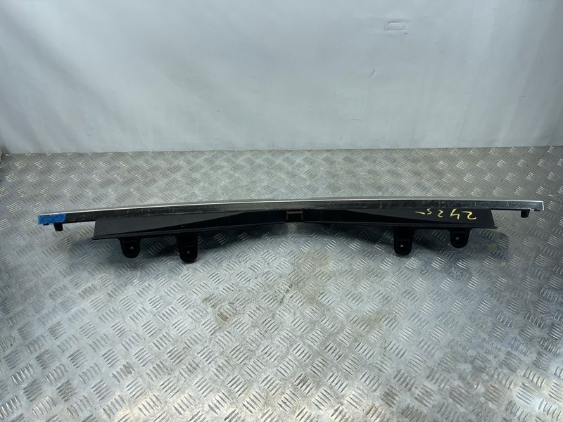 Накладка замка багажника 4L0864483 Audi Q7