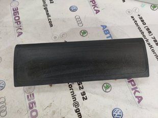 Подушка безпеки водія в коліна airbag 4G8880841A Audi A6