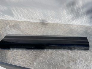 Накладка дверей 4M0853960G Audi Q7
