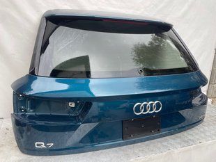 Крышка багажника 4M0827025D Audi Q7