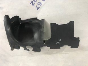 Дефлектор радиатора 561121284 Volkswagen Passat