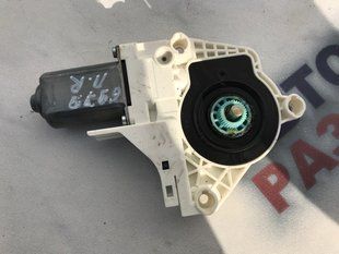 Мотор склопідйомника 8K0959802B Volkswagen Touareg