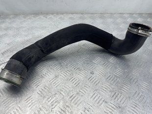 Патрубок интеркулера 7P0145738B Audi Q7