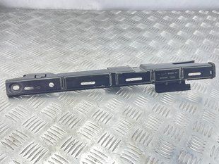 Кронштейн 4K8858907A Audi A6