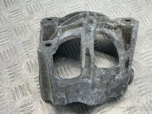 Кронштейн двигателя 84060315 Chevrolet Colorado