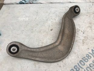 Важіль задньої підвіски поперечний верхній правий 8K0505324H Audi A4 Allroad Audi A4, Audi A4 Allroad, Audi A5, Audi A6, Audi A7, Audi A8, Audi Q5, Audi RS5, Audi RS7, Audi S4, Audi S5, Audi S6, Audi S7, Audi S8, Audi SQ5
