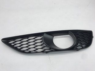 Накладка протитуманної фари s-line 4L0807675C01C Audi Q7