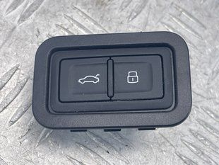 Кнопка закрытия двери багажника 4G0959831B5PR Audi A6