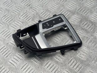 Індикатор перемикання 4M1713111F Audi Q7