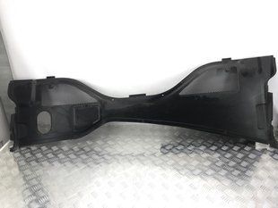 Кожух водовідвідного короба 4G8819447H9B9 Audi A6