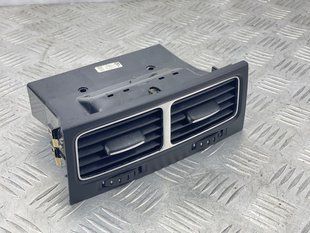 Дефлектор воздуховода 7P6819203A Volkswagen Touareg