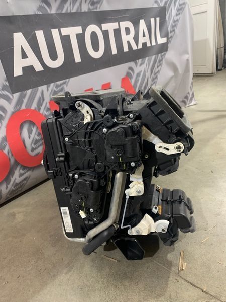 Корпус пічки в зборі k2gh19b555be Ford Edge