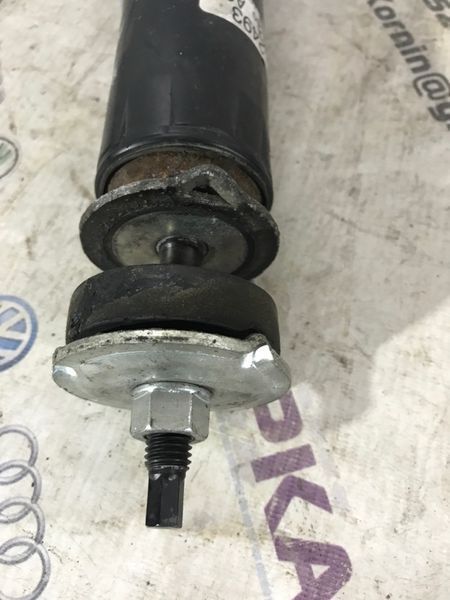 Стойка амортизатора DA8318080AC Ford Flex