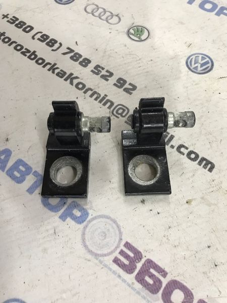 Петля дверей Volkswagen Touareg