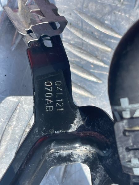 Трубка води 04L121070AB Audi Q3