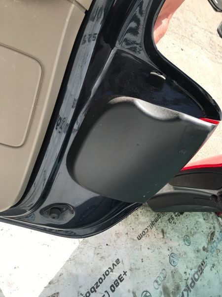 Кришка багажника 4L0827023B Audi Q7