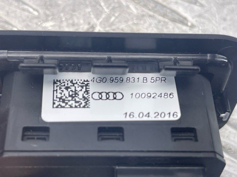 Кнопка закриття дверей багажника 4G0959831B5PR Audi A6