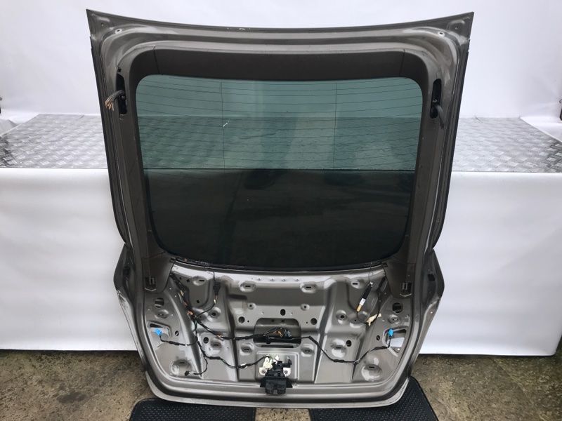 Крышка багажника 4G8827025A Audi A7