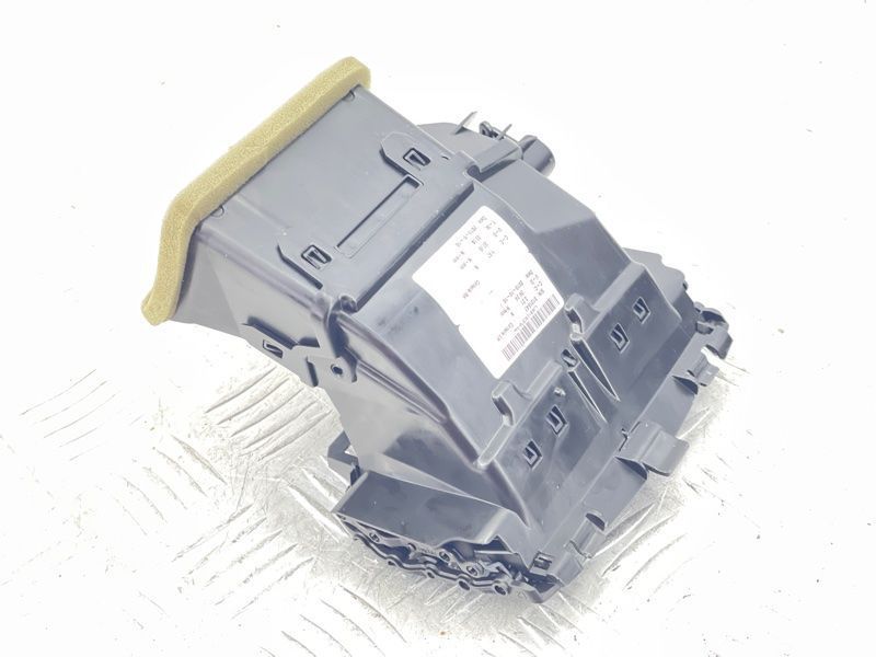 Дефлектор повітропроводу LJ6B19C570AAW Ford Escape