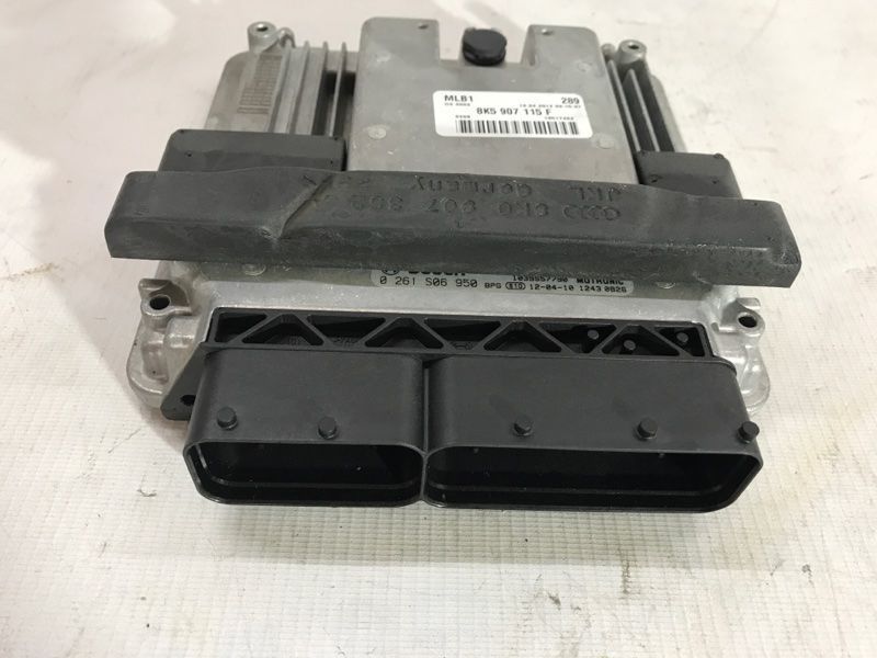 Блок керування двигуном 8K5907115F Audi A4 Allroad