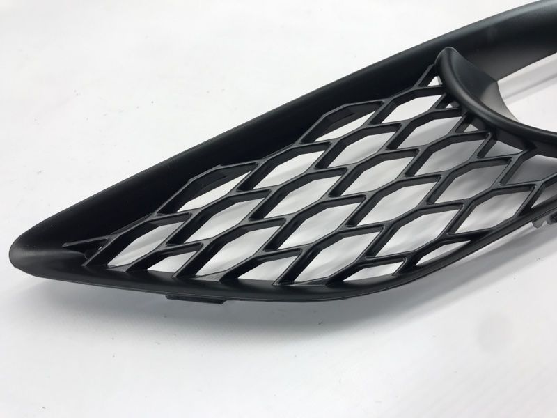 Накладка протитуманної фари s-line 4L0807675C01C Audi Q7