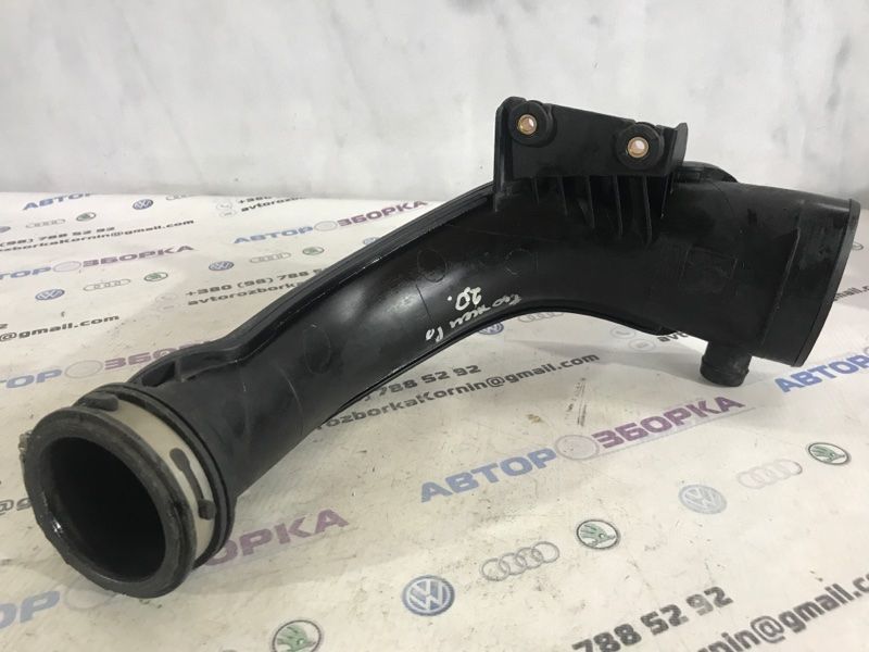 Патрубок интеркулера F2G39R504BD Ford Fusion