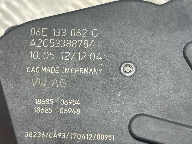 Дросельна заслінка 06E133062G Audi Q7