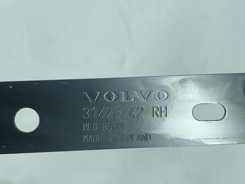 Кронштейн Volvo XC60